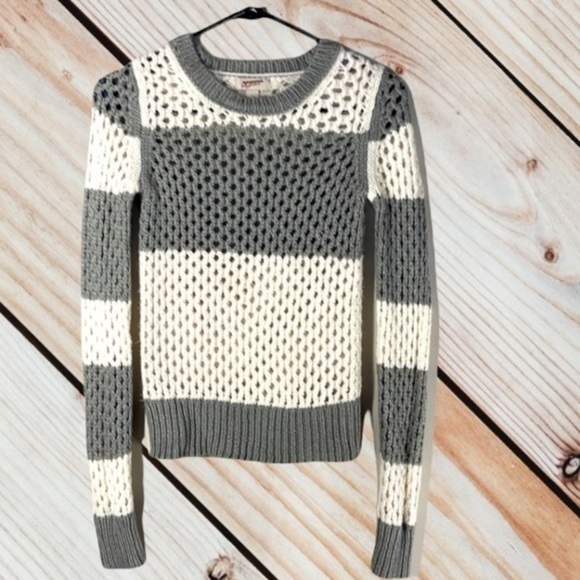 Arizona waffle Sweater, Gray and White, Small - Picture 2 of 8